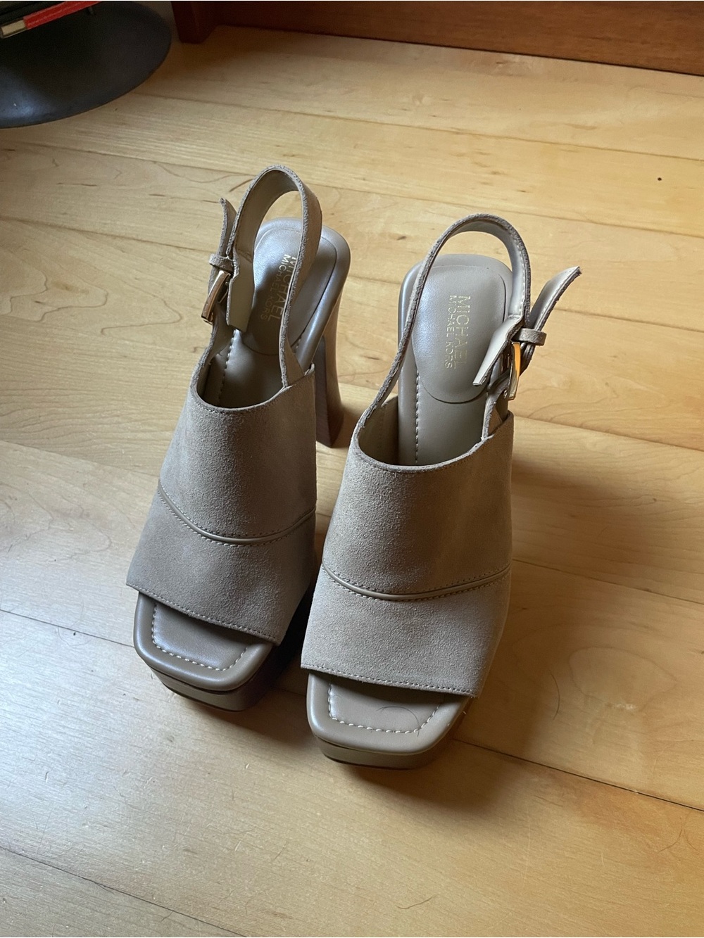 ✨Rye chunky suede platform heel sandals✨ - Picture 3 of 6